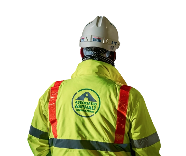AA-worker wearing a safety helmet